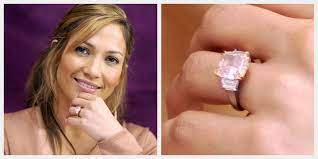 Jennifer lopez and ben affleck reportedly spent time together in montana. The Story Of Jennifer Lopez S Pink Diamond Engagement Ring From Ben Affleck