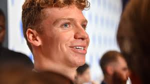 Philippe Lucas répond aux rumeurs disant que Léon Marchand a refusé qu'il  soit son entraîneur