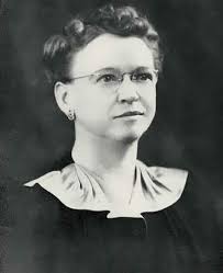 Do you know who this deaf lady? She graduated from TSDin 1972…