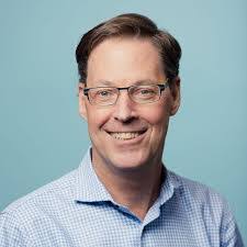 Suzy Chaves's Instagram, Twitter & Facebook