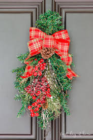 Learn How To Make A Quick And Easy Christmas Swag Looking for the best fall wreaths to decorate your front door? christmas swag