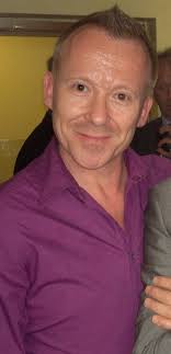 File:Simon-Britton-Sir-Paul-McCartney-LIPA-Liverpool (cropped).jpg