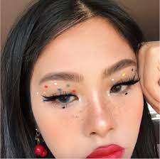 The makeup trend for spring 2021 is going to shift to effortless makeup. Aesthetic Makeup Looks Easy Novocom Top