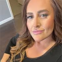 Kara Hale's Instagram, Twitter & Facebook