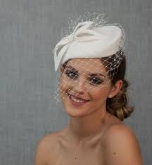 Ivory White Bridal Pillbox Hat Pearl White Wedding Hat By Margeiilane On Etsy Https Www Etsy Com Uk Listing 721381826 Bridal Hat Wedding Hats White Bridal