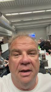 Great lunch with my friend @jeff.nolen.10 from @olivacigar with these  wonderful people smoking a nice Melanio Cigar! #olivacigars #friendship  #comicslife