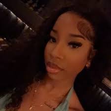 Stacey Morrell's Instagram, Twitter & Facebook