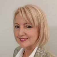 20+ "Julia Travers" profiles