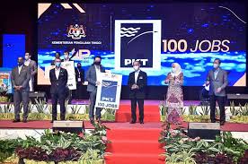 The company is located at the kluang, johor. Skills Training Job Offers For 100 Uum Graduates Pkt Logistics Group Sdn Bhd
