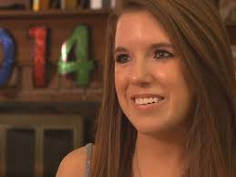 Teen gets surprise graduation gift from classmates