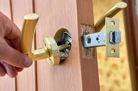 How to Remove a Broken Latch from a Closed Door | Aspire Doors