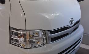 200系ハイエースのフロントガラス修理 千葉市 デントリペア カーリペア専門店 茨城県常総市 隅田屋