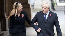 Delighted carrie johnson is expecting her second child with boris johnson, she has revealed. Trauung Vor 30 Gasten Boris Und Carrie Johnson Haben Ja Gesagt Brautkleid Kostete 50 Euro
