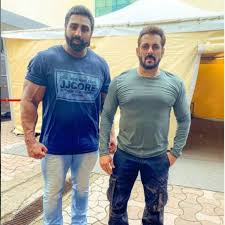 1:26:05raja and prem (salman khan) are identical twins who are separated just after their birth. Salman Khan Looks Dapper In New Photo From The Sets Of Tiger 3