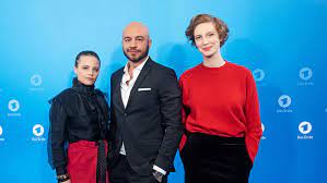 Jasna fritzi bauer, luise wolfram und dar salim werden künftig in der stadt an der weser fälle lösen. Tatort Bremen 2020 Jasna Fritzi Bauer Und Dar Salim Ermitteln Mit Luise Wolfram Sudwest Presse Online