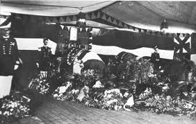 Franz ferdinand was born in graz, austria, the eldest son of archduke karl ludwig of austria (the younger brother of franz joseph and maximilian) and of his second wife, princess maria annunciata. The Coffins Of Archduke Franz Ferdinand And His Wife Sofia Hohenberg Aboard The Battleship Sms Viribus Unitis On The Way Back To Trieste 1914 07 01 2353x1490 Warshipporn