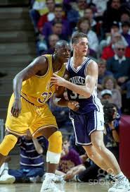 Young Shaq Vs Christian Laettner Sports Basketball Basketball Jones Basketball Legends
