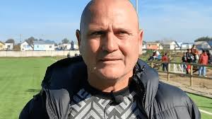 Eduardo Pinto: "Desde que comencé a estudiar me propuse ser uno de los  mejores entrenadores de Chile