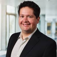 1800+ perfiles de «Bloomquist»