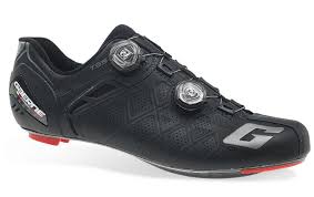 Pure road riders can choose from road cycling shoes from shimano® and other leading brands. Pin By Mondo Ciclismo On Gaerne Scarpe Cycling Shoes Bike Shoes Road Bike Shoes