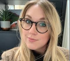 Jocelyn Fleming's Instagram, Twitter & Facebook