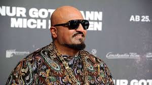 Haben wir hier ein produkt, welches sich lohnt zu kaufen? Munchen Xatar Macht Imbiss Bude Auf Gangster Rapper Ist Bekannt Durch Goldtransporter Uberfall Stadt