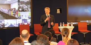See stuart wilson lewis's compensation, career history, education, & memberships. Deutsche Bank On Twitter Deutsche Bank S Chief Risk Officer Stuart Lewis Spoke At Apac S Idahotb2018 Event Today On The Importance Of Being An Ally Https T Co W4nsawoioz