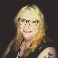 Tim Crombie's Instagram, Twitter & Facebook