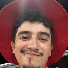 Ian Castillo (@thecomed_ian)