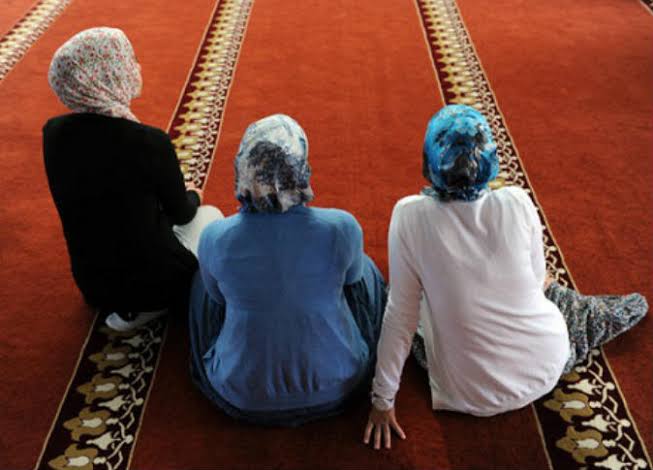 المرأة المبتوتة
