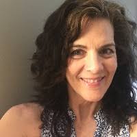 400+ "Lesley De" profiles