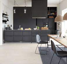 zwarte keuken met scandinavisch design vipp kitchen concept open keuken keuken interieur keukenstijl