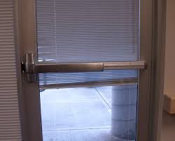 Von duprin's pool gate hardware is designed and built to meet the very specific needs of pool enclosures. Crash Bar Wikipedia