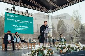 Țintar adriana cristina, sefă de promoție specializarea automatică și informatică aplicată sacaci florin, sef de promoție specializarea ingineria sistemelor electroenergetice Jurnalul Unei Zile Minunate Capitolul Ii News Umf Iasi