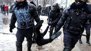 Januar 2021 als reaktion auf die festnahme von oppositionsführer alexei nawalny. Proteste In Russland Diese Aufnahmen Werden Zu Sinnbildern Der Willkur Des Putin Systems Stern De