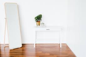 Le top de tous les trucs et astuces anti tache pour faire briller la maison. Comment Redonner Sa Brillance A Un Carrelage Aspect Bois