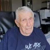 Lee Wacker's Instagram, Twitter & Facebook