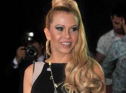 Address, phone number, joelma marques moveis reviews: Irmas Joelma Posta Foto Com Filha De 29 Anos E Surpreende Veja Popline