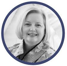 Kari Stoltz's Instagram, Twitter & Facebook