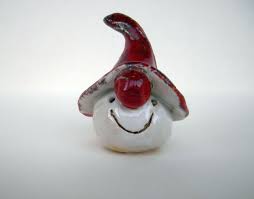 Wichtel Pilz Blumentopfstecker Keramik Von Beck Keramik Auf Dawanda Com Weihnachtlich Topfern Weihnachten Basteln Ton Topferarbeiten