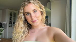 Dana Livesay's Instagram, Twitter & Facebook