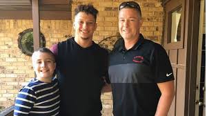 It didn't seem to hobble him in the afc title game against buffalo. Patrick Mahomes Uncle Coaches At Fort Worth Tx High School Fort Worth Star Telegram