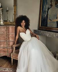Mais elle a un air de giga peste hautaine jpeux pas la blairer. Tina Kunakey Is Ridunkulously Hot Celebrity News Slaylebrity
