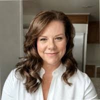 Vanessa Hauck's Instagram, Twitter & Facebook