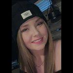 Courtney Hinkle's Instagram, Twitter & Facebook