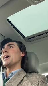 Patrick McGovern (@prettybypatrick)