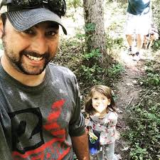 Derek Masters's Instagram, Twitter & Facebook