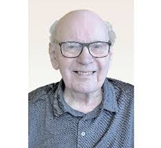 Regina Male's Instagram, Twitter & Facebook