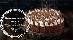 Lege zunächst 5 rollen nebeneinander und verteile creme darauf. Donauwelle Mal Anders Zipfelmutzen Kuchen Lol Buttercreme Youtube