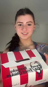 guys new YT video link in bio 🥰🥰 #fyp #australia #sasha #mukbang #kfc  #kfcaustralia #kfcmukbang @kfc_australia @kentuckyfriedchicken